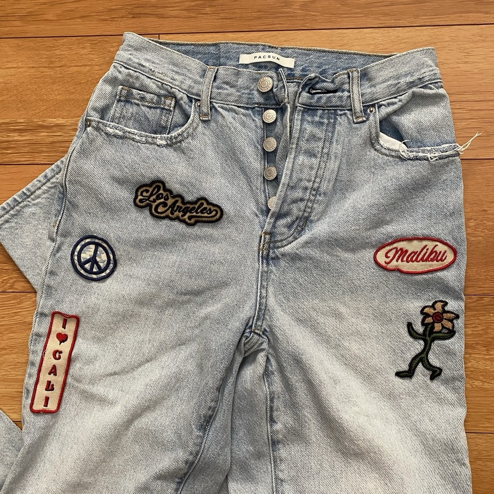 Packing Dad Jeans w/ Cali Patches Size 25